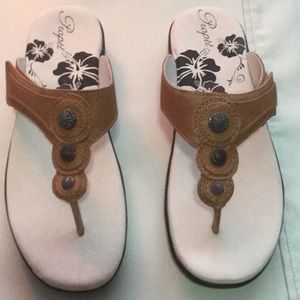 Prophet sandals